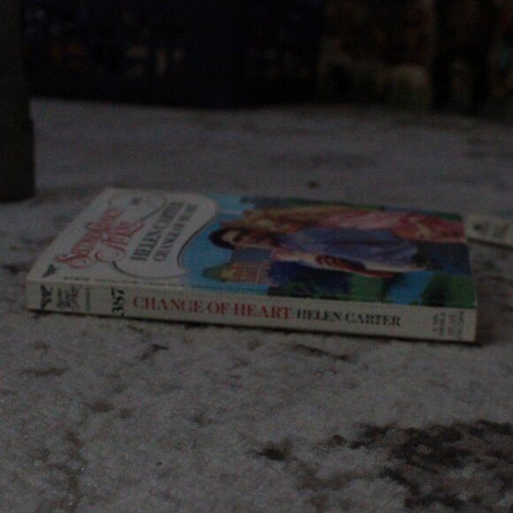 Vintage Second Chance at Love "Change of Heart" Paperback Book - Picture 3 of 8